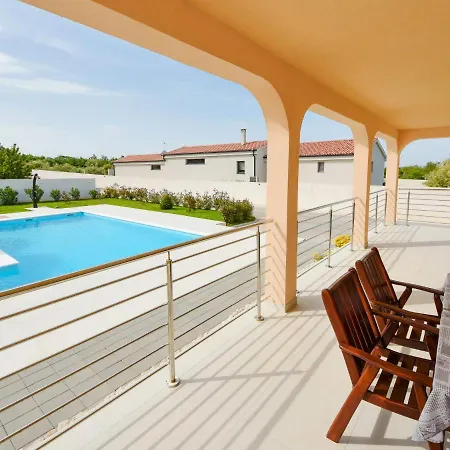 Nisa By Interhome