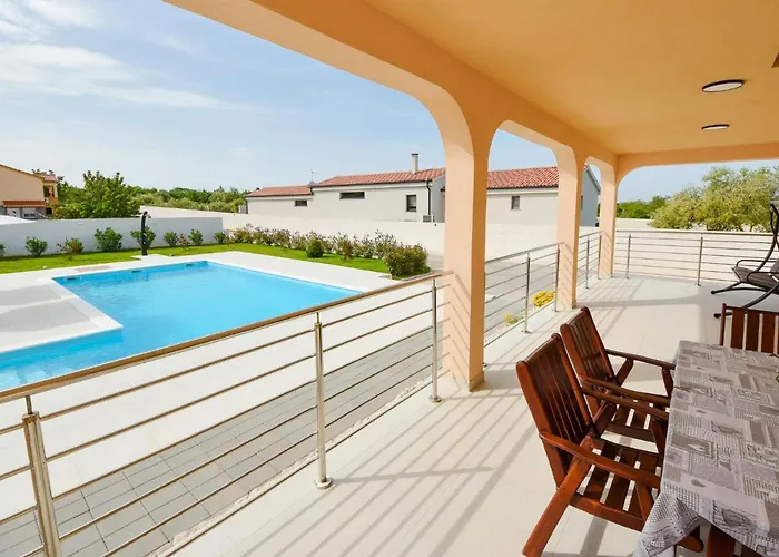 Nisa By Interhome