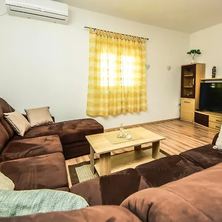 Nisa By Interhome * Visočane